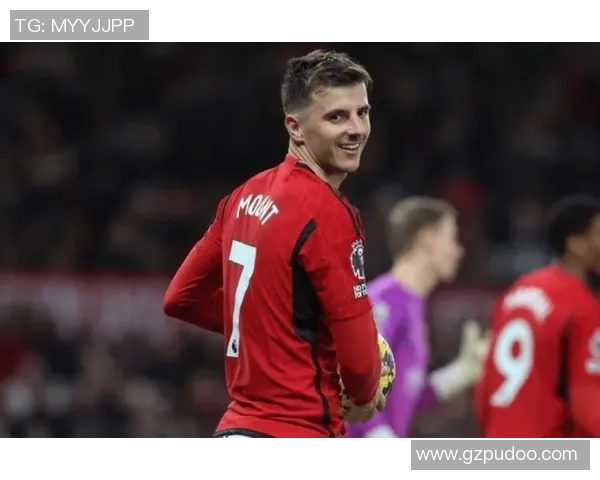 绿茵场上的“定海神针”：芒特如何点燃约罗的无限潜能